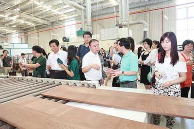 清潔空氣全線水性漆，百項技改曲美家具先行——涂料制造邁向綠色新紀元